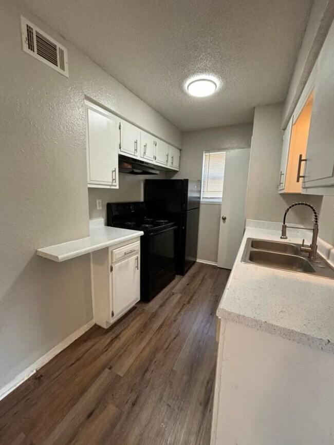Interior Photo - Chelsea Manor is the place for you!