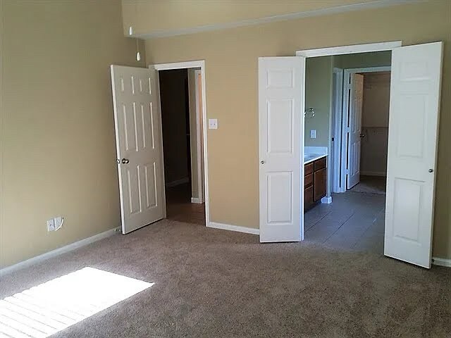 Foto principal - 22927 Lily Creek Dr
