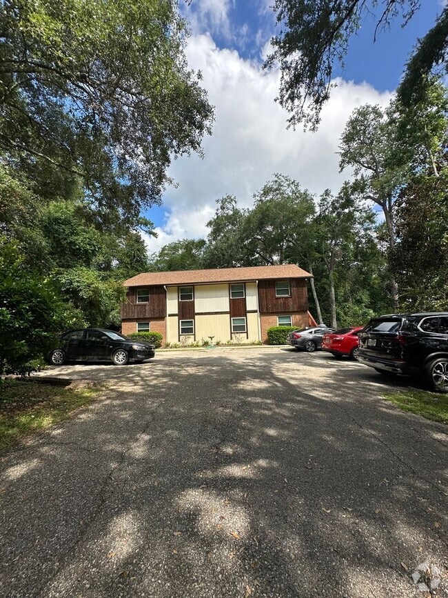 Building Photo - 3716 Donovan Dr
