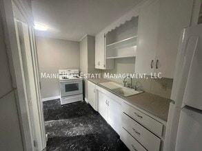 Building Photo - 91 Castine Rd