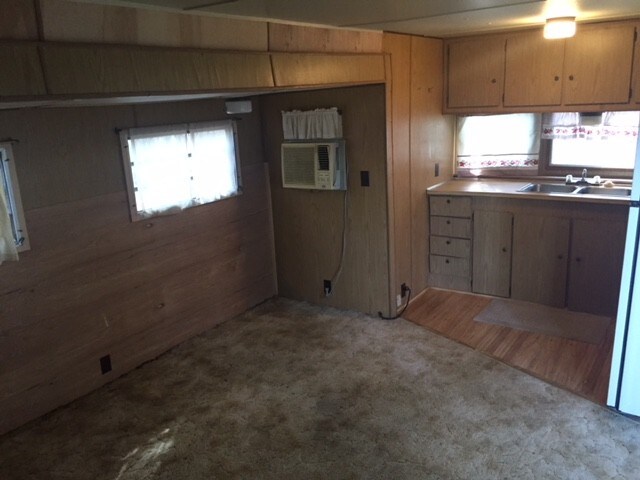 Building Photo - 242 Adeles Way