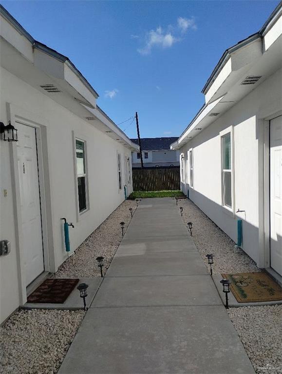 Foto del edificio - 13 West Dr