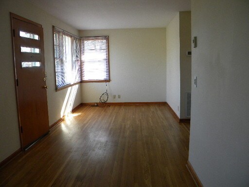 Building Photo - 391 Wimpole Dr