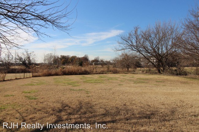 Building Photo - 3400-3408 Classen Blvd