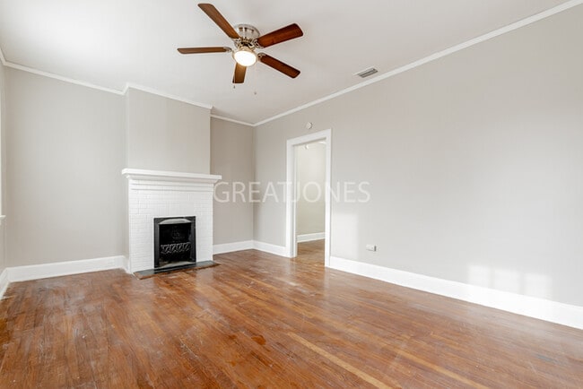 Building Photo - 3026 Lindsay St