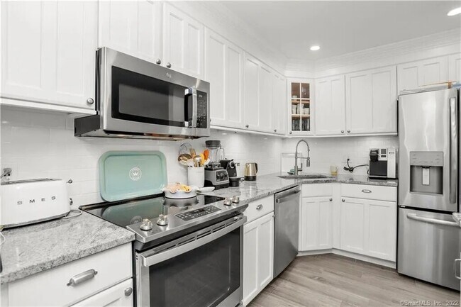 Foto del edificio - 3 Seir Hill Rd