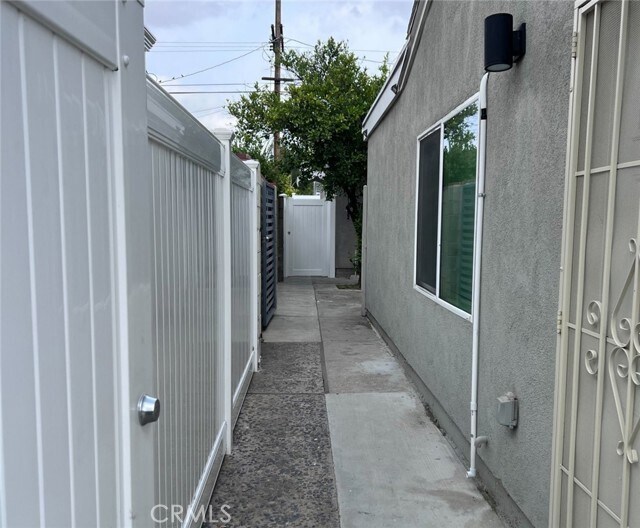 Foto del edificio - 8846 Moonbeam Ave