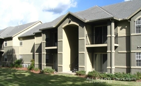 Building Photo - 3705 SW 27th St