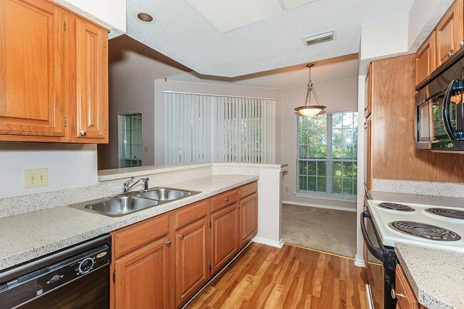 PISOS DE MADERA NOBLE - Ascension Point Condominiums