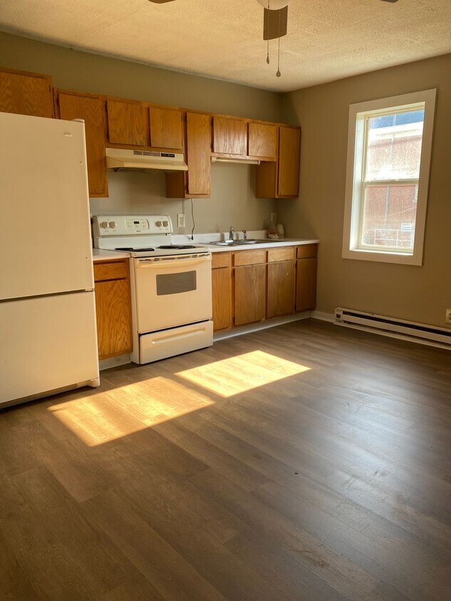 Foto principal - 107 E Hickman St