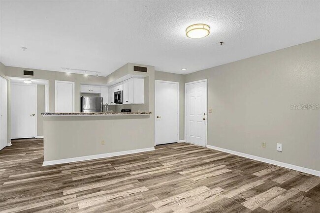 Building Photo - 7210 Westpointe Blvd