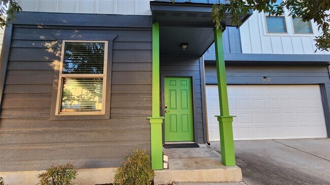 Foto del edificio - 5432 Juniper Jct Ln