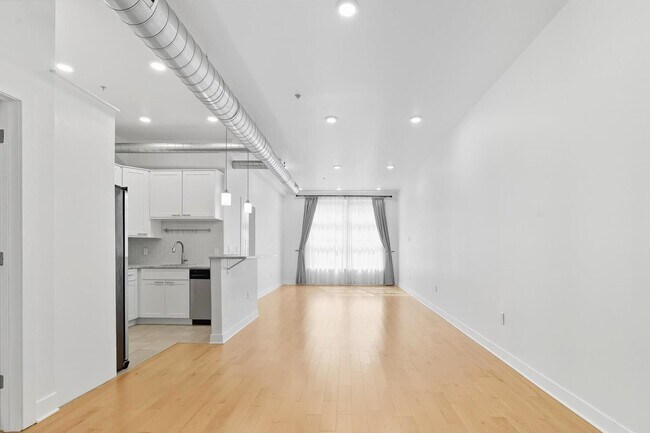 Foto del edificio - 251 Newark Ave