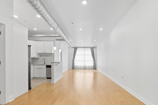 Building Photo - 251 Newark Ave