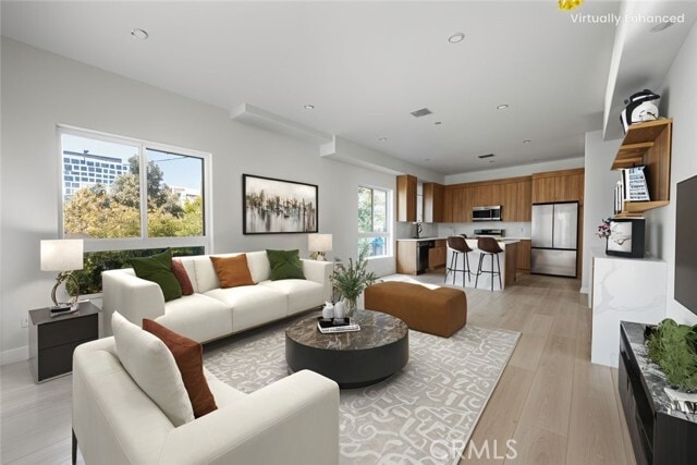 Building Photo - 1332 Tamarind Ave