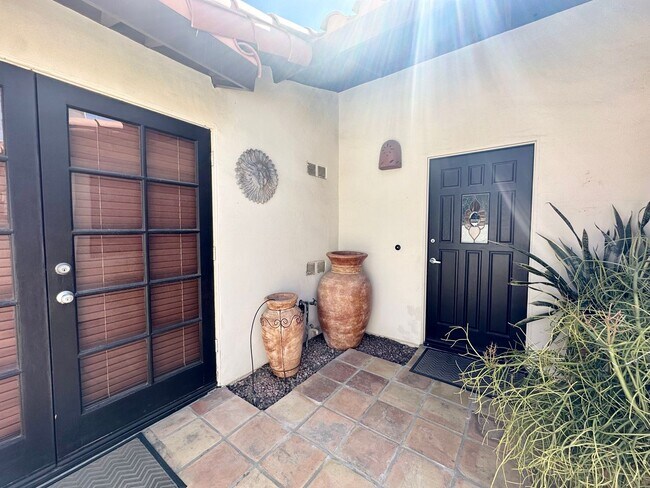 Building Photo - 45550 Ocotillo Dr