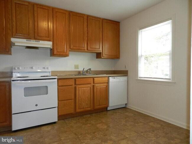 Foto del edificio - 721 Olde Greenwich Cir