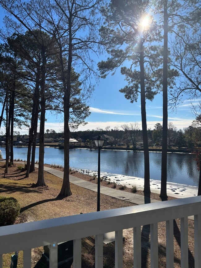 Building Photo - 702 Riverwalk Dr