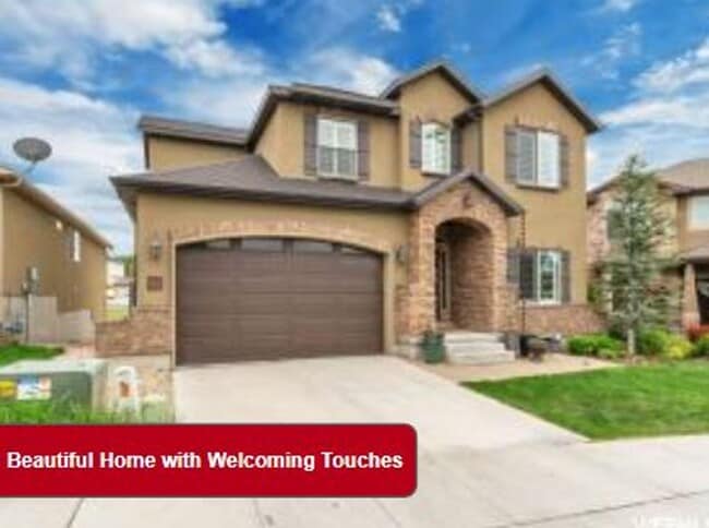 Unique 2 Story Home w attached 2 car - Unique 2 Story Home w attached 2 car