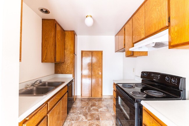 Foto del edificio - 1 bedroom in Los Angeles CA 90027