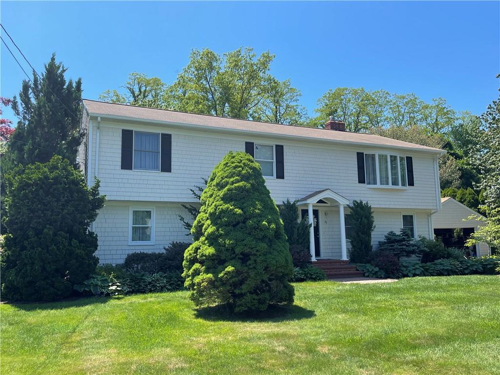 0 Aaron Ave, Bristol, RI 02809 Apartment for Rent in Bristol, RI