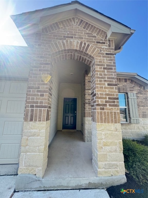 Building Photo - 908 Adler Way