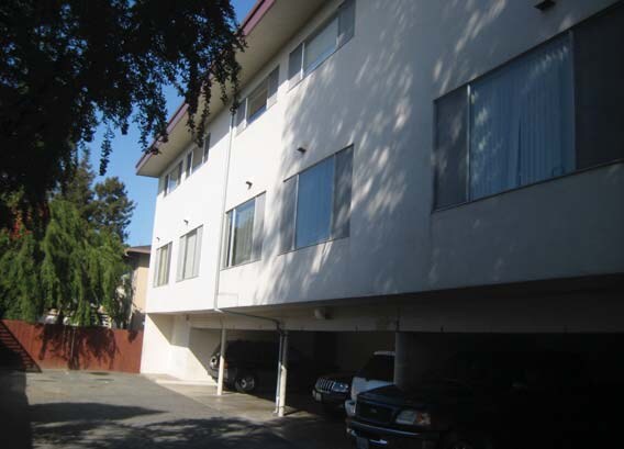 Building Photo - 701 9th Ave