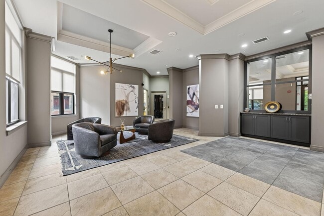 Photo - 2220 Fairfax Dr House