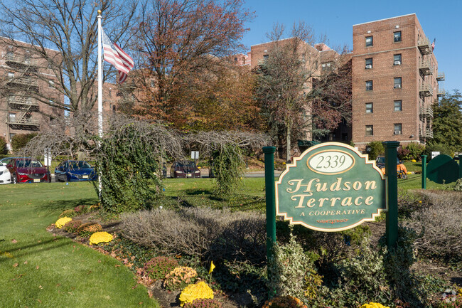 Foto del edificio - Hudson Terrace