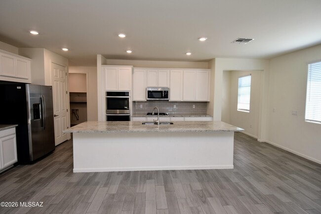 Building Photo - 12115 N Candywine Dr