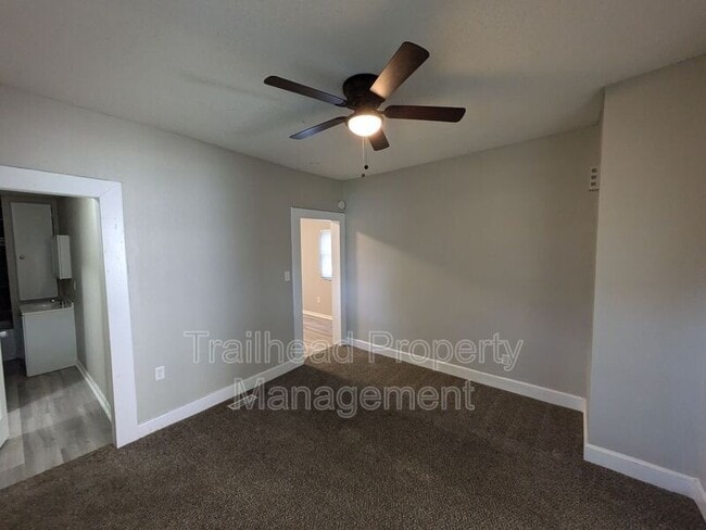 Building Photo - 3122 N 10th St