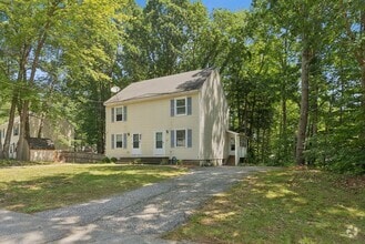 Building Photo - 5 Woodvale Ct