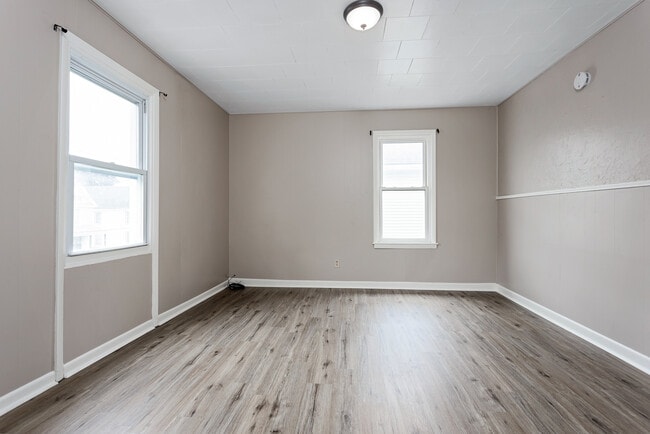 Living Room - 208 S Swan St
