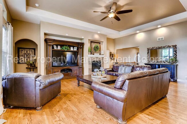 Building Photo - Gorgeous Home in Beacon Point!