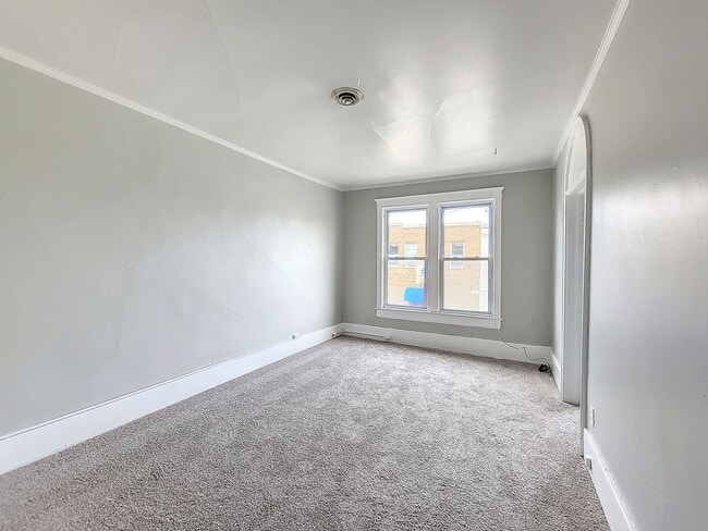 Building Photo - 706-710 18th Ave