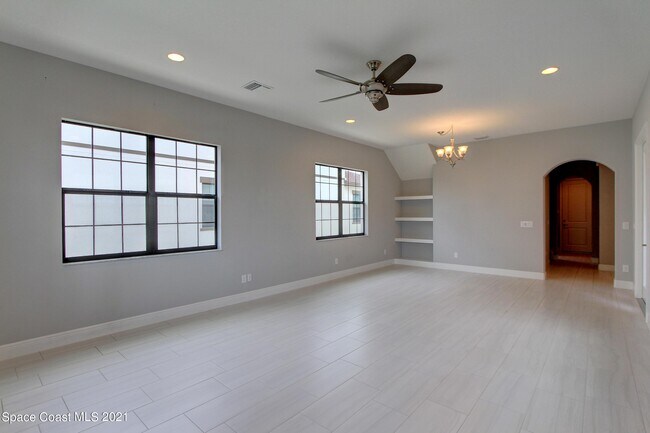 Building Photo - 6903 Vista Hermosa Dr