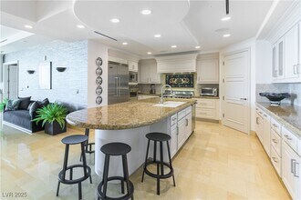 Building Photo - 9101 Alta Dr