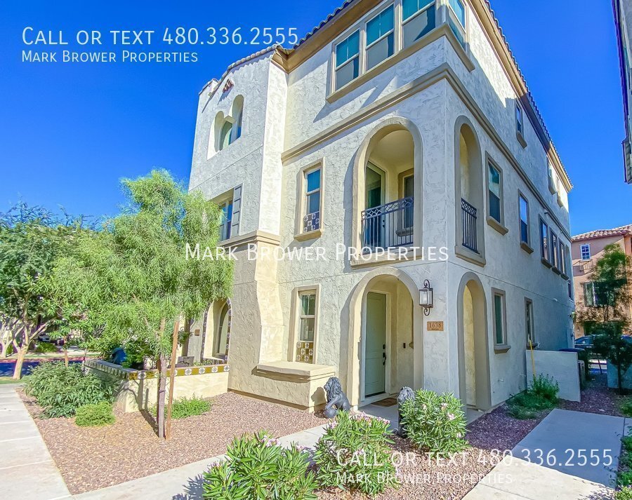 Foto principal - 1638 E Lowell Ave