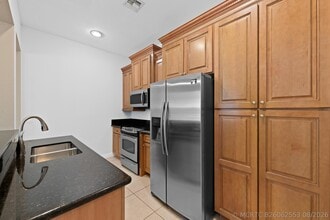 Building Photo - 870 NW 83rd Ln