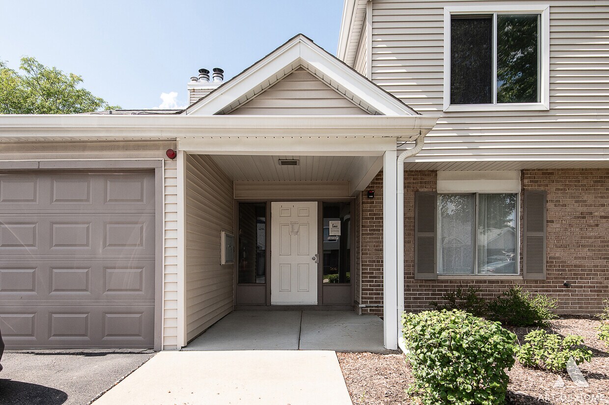 7000 Remington Ct Unit 204, Woodridge, IL 60517 Condo for Rent in