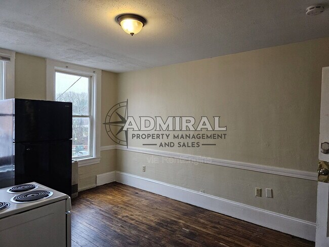 Foto del edificio - 42 N Main St