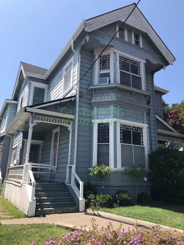 Primary Photo - 249 W Main St