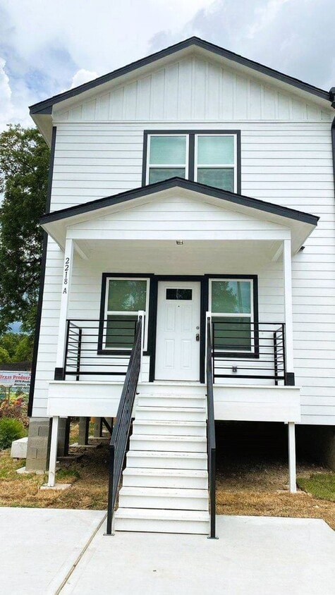 Primary Photo - 2218 Bringhurst St