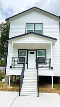Building Photo - 2218 Bringhurst St