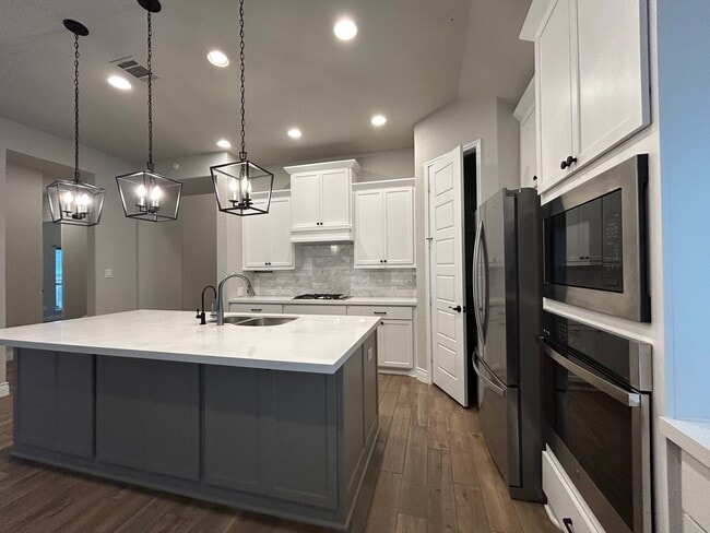 Building Photo - 14081 May Mist