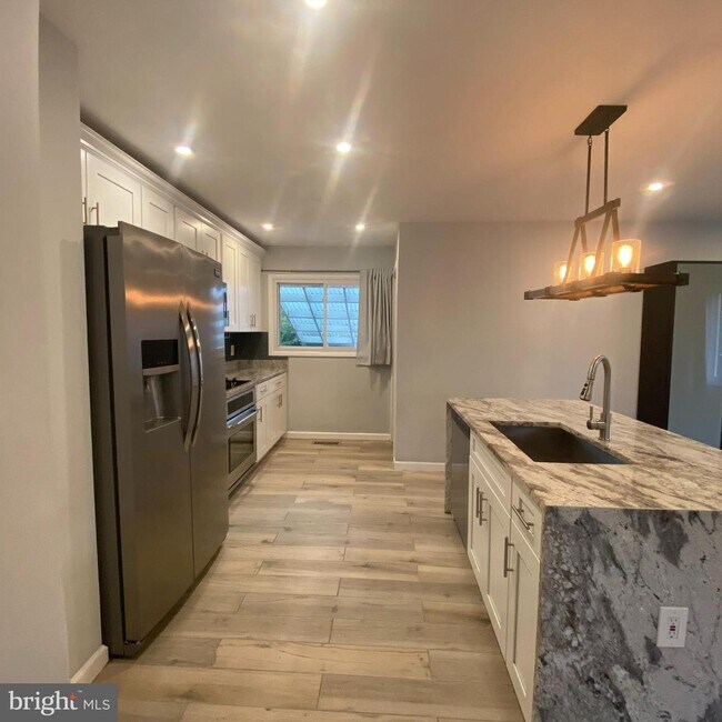 Building Photo - 4101 Tahoe Ct