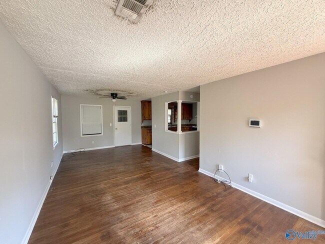 Foto del edificio - 1812 Canary St NW