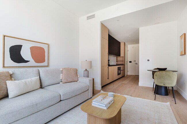 Foto del edificio - 312 W 43rd St