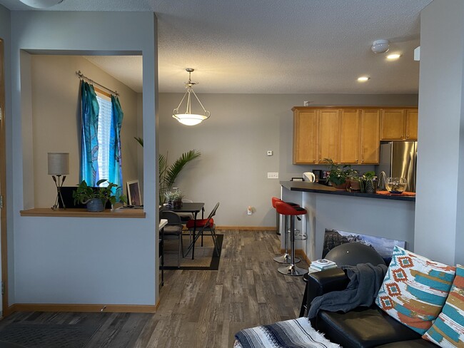 Building Photo - 17171 Polk Cir NW