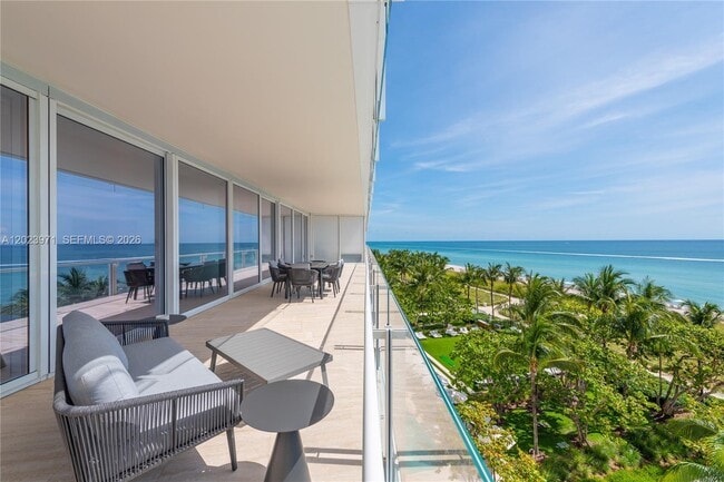 Building Photo - 9001 Collins Ave
